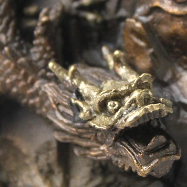 銅製「金龍下山」