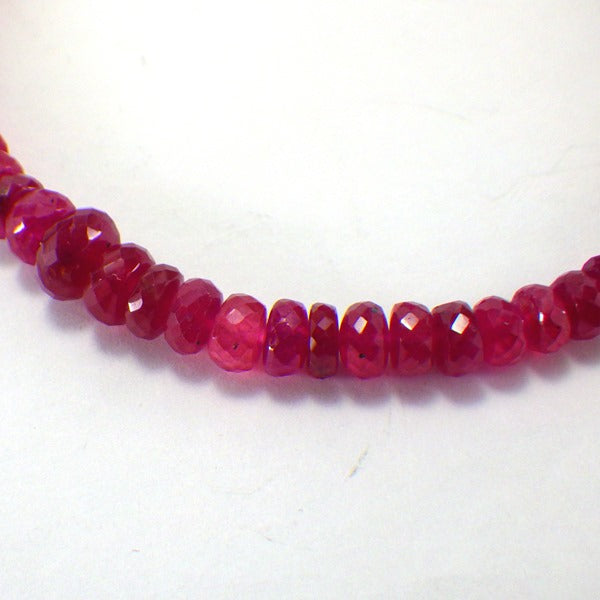 AAA級ルビーボタンカットネックレス