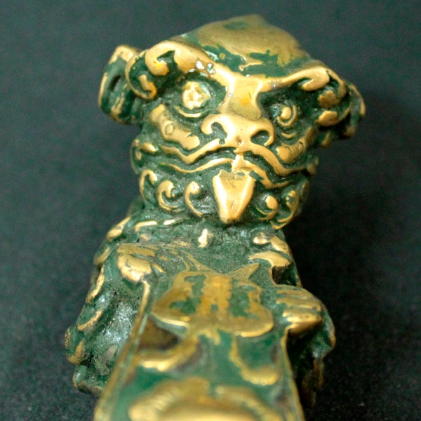 銅製「古代如意獅子」