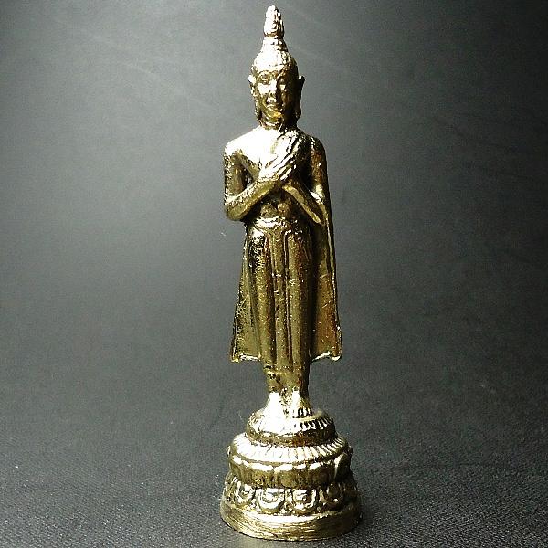 プラクルアン黒×金の小ブッダ— 高僧坐像 粉材仏／三行銘・祈祷