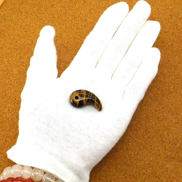 勾玉(タイガーアイ)