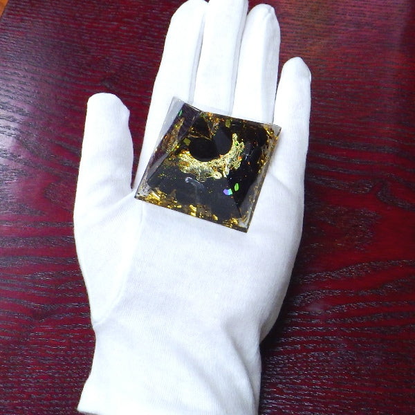 オルゴナイト 20タイプ 黒色敷布付き