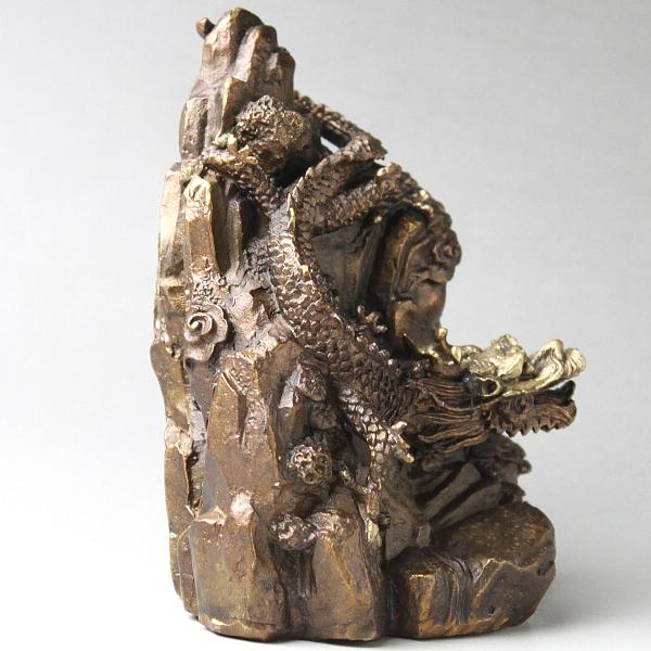 銅製「金龍下山」