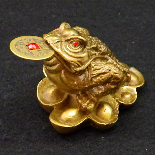 銅製「三脚蛙（中）」●赤いフェルト付●古銭付き