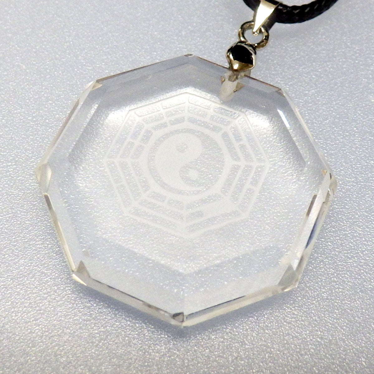 天然水晶 八卦太極ネックレス