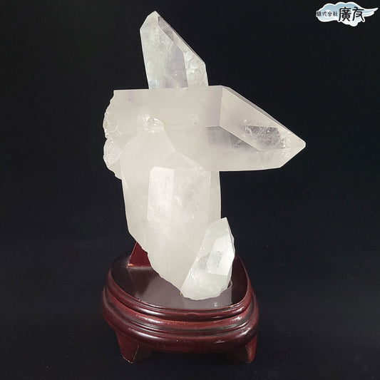 天然水晶ポイント2550g 台付き 現物販売 (廣友)【新商品】