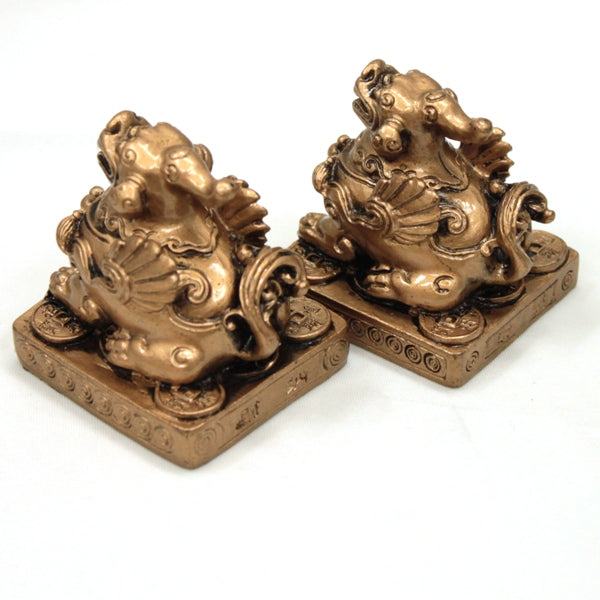 樹脂製 貔貅 ヒキュウ 一対【再入荷新商品】