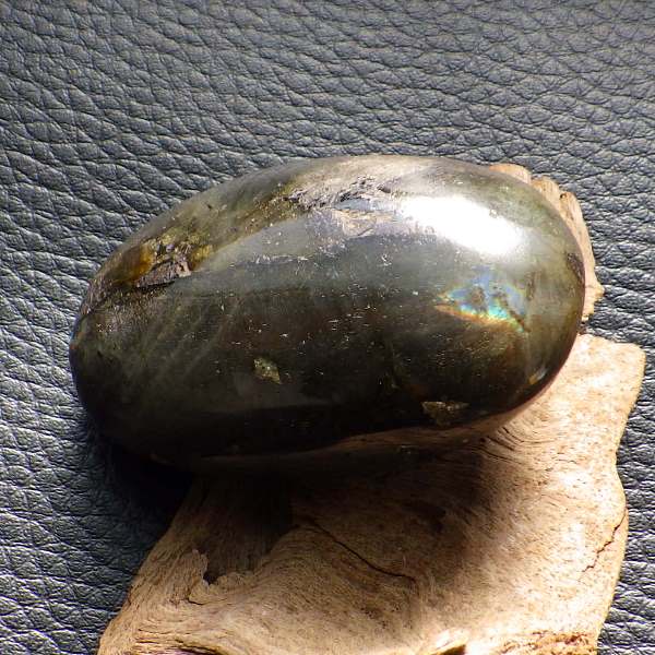 ラブラドライト 原石 75g 一点限り 白色巾着付き
