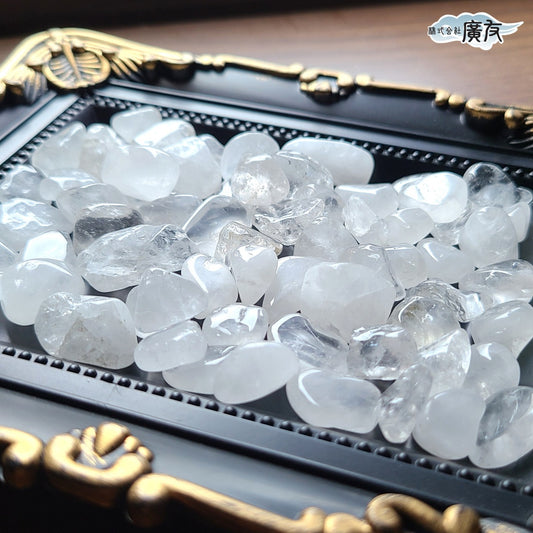 天然水晶　タンブル(中粒)（さざれ）（100g）