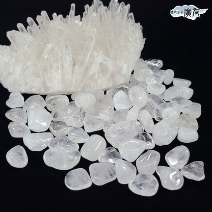 天然水晶　タンブル(中粒)（さざれ）（100g）