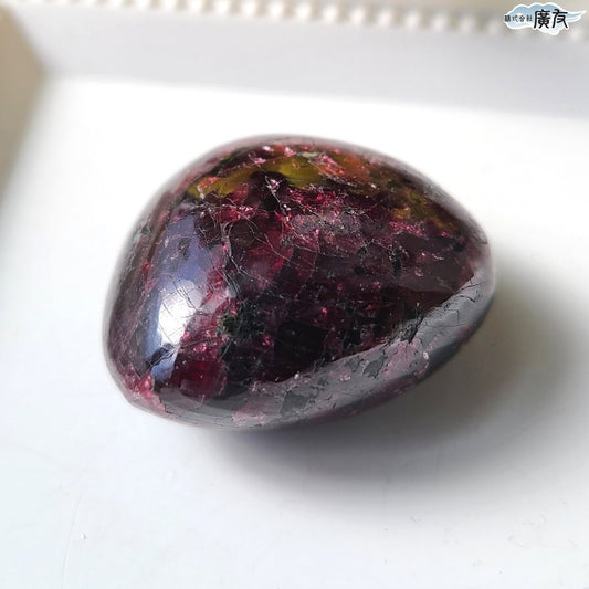 ロードライトガーネット握り石Iタイプ 現品限り 白色巾着付き