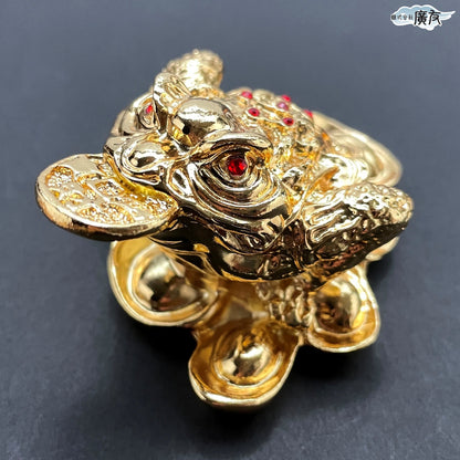 「金彩三脚蛙(小)」●招財進宝敷物付【再入荷新商品】
