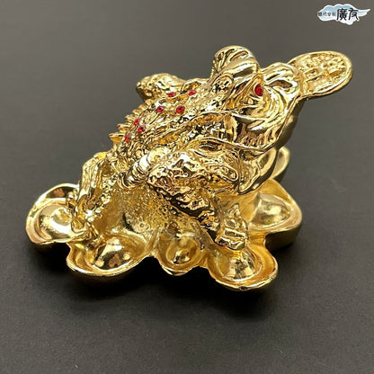 「金彩三脚蛙(小)」●招財進宝敷物付【再入荷新商品】