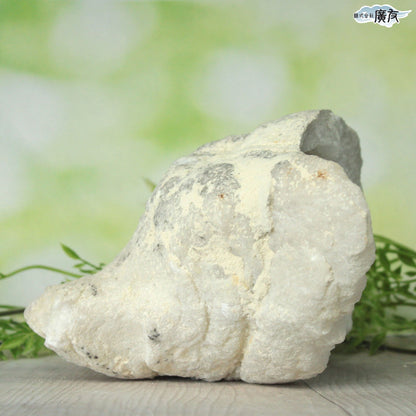 ホワイトアゲート （メノウ） 原石 ジオード2700g 現物販売【新商品】