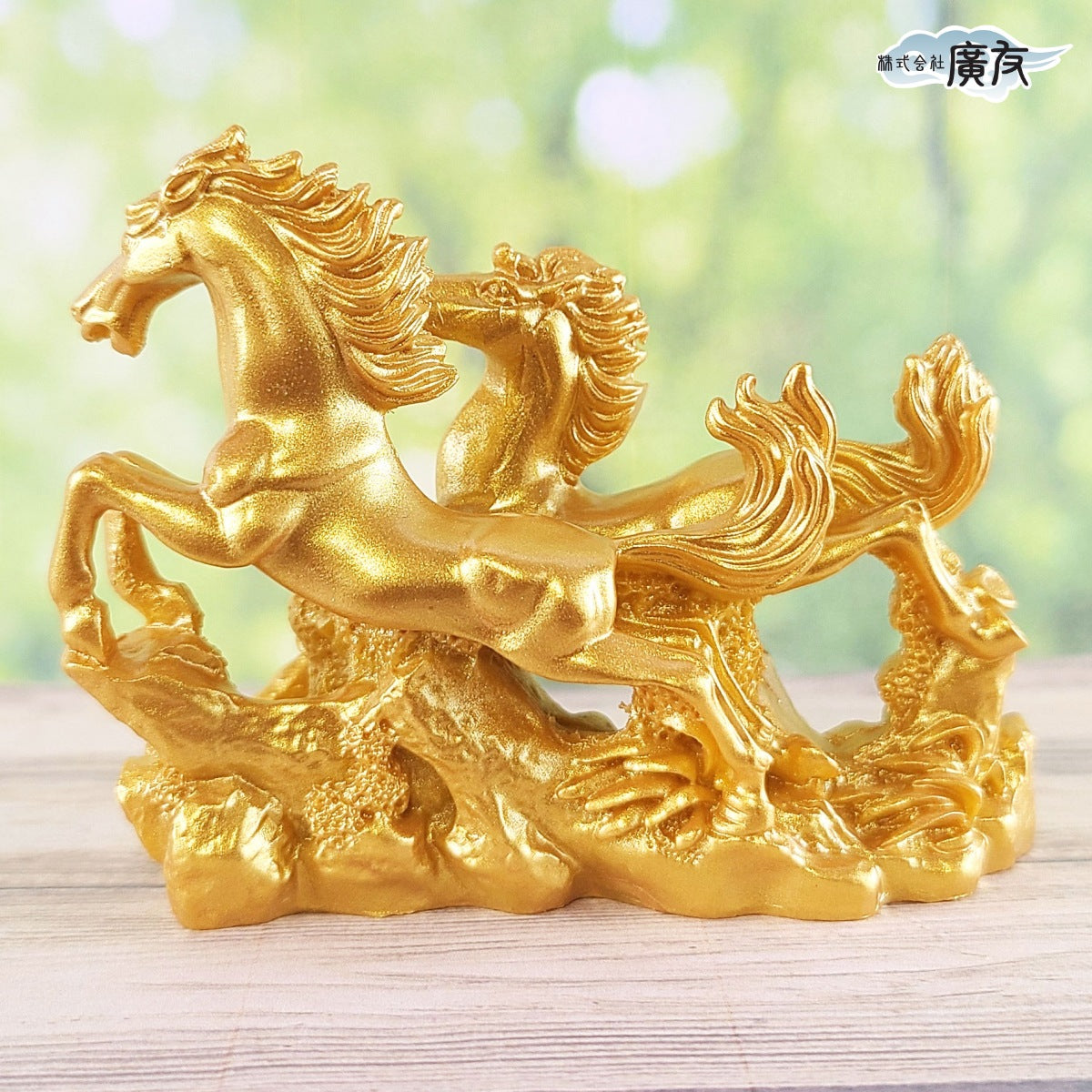 馬の彫刻 樹脂製 ベージュ 馬の彫刻 樹脂製 ベージュ