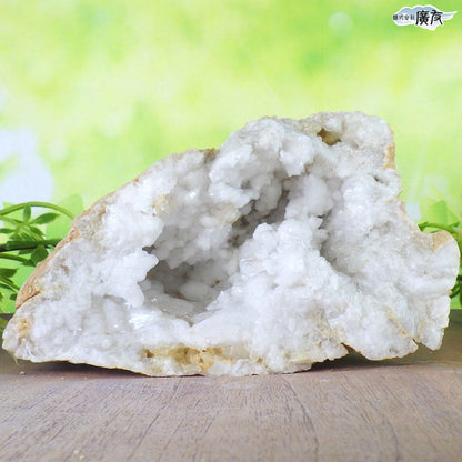 ホワイトアゲート （メノウ） 原石 ジオード1249g 現物販売【新商品】