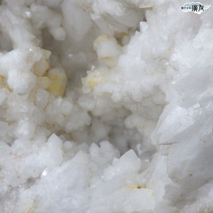 ホワイトアゲート （メノウ） 原石 ジオード1651g 現物販売【新商品】