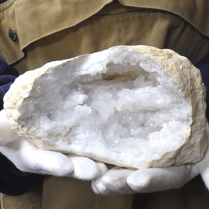 ホワイトアゲート （メノウ） 原石 ジオード2000g 現物販売【新商品】