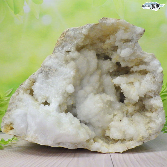 ホワイトアゲート （メノウ） 原石 ジオード2200g 現物販売【新商品】