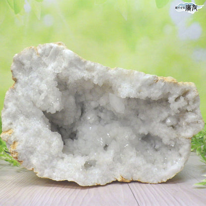 ホワイトアゲート （メノウ） 原石 ジオード2300g 現物販売【新商品】