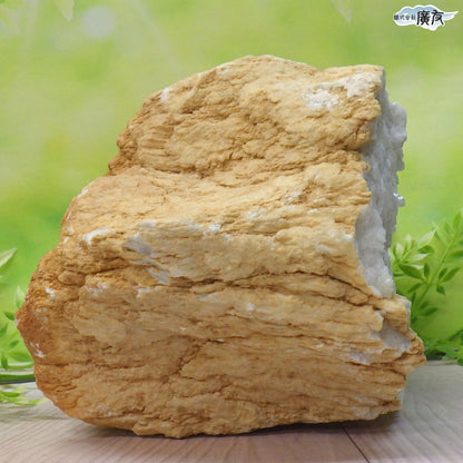 ホワイトアゲート （メノウ） 原石 ジオード2300g 現物販売【新商品】