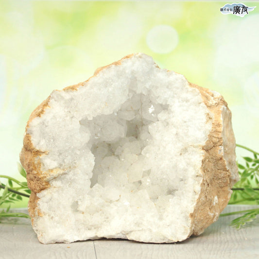 ホワイトアゲート （メノウ） 原石 ジオード2750g 現物販売【新商品】