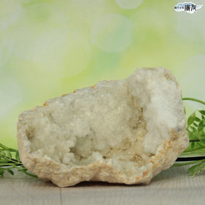 ホワイトアゲート （メノウ） 原石 ジオード1087g 現物販売【新商品】