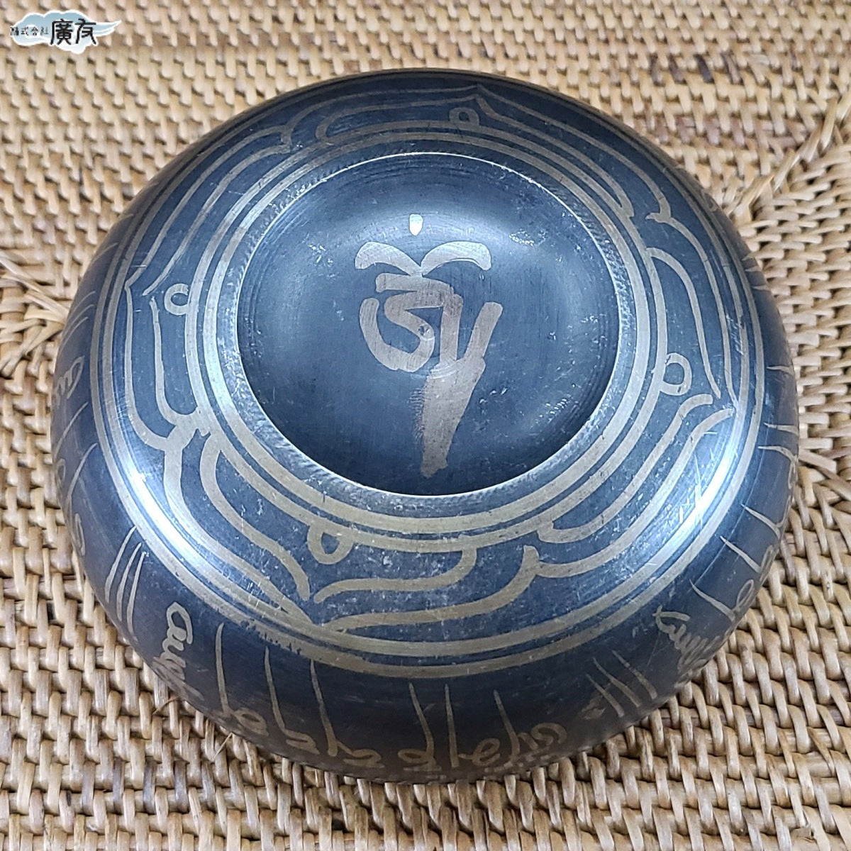 シンギングボール(瞑想鈴)木製スティック・天然水晶さざれ100g付【新商品】