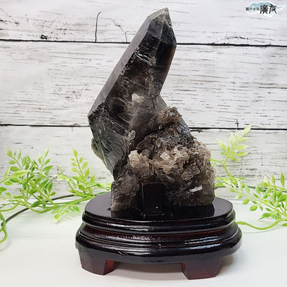 モリオン 黒水晶 原石910g 台付き 現物販売【新商品】