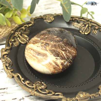 オパール108g 握り石 現品限り 白色巾着付き【新商品】