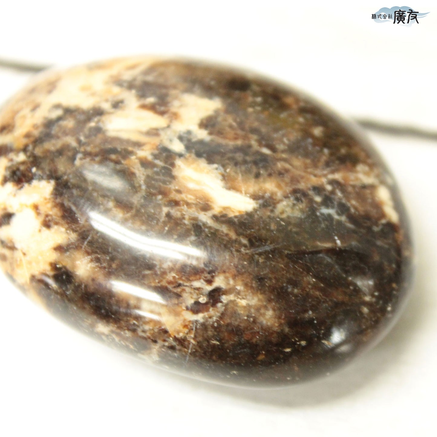 オパール42g 握り石 現品限り 白色巾着付き【新商品】