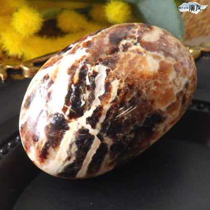 オパール43g 握り石 現品限り 白色巾着付き【新商品】