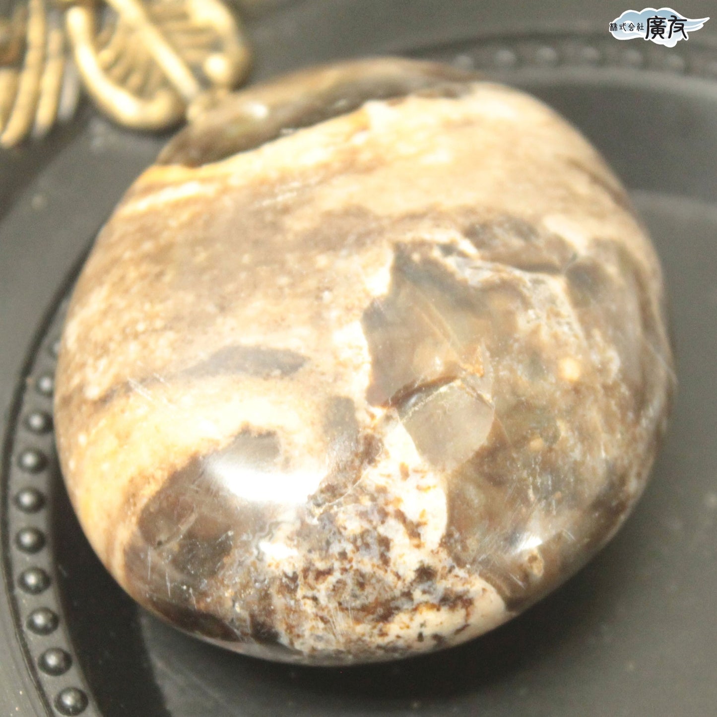 オパール52g 握り石 現品限り 白色巾着付き【新商品】