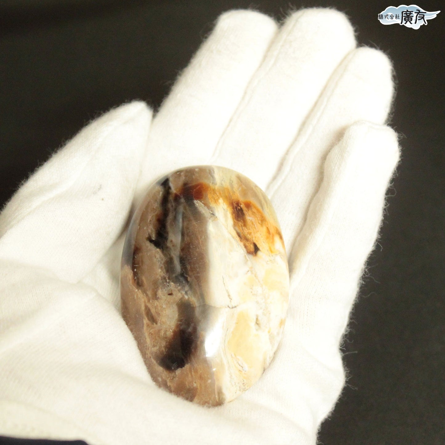 オパール55g 握り石 現品限り 白色巾着付き【新商品】