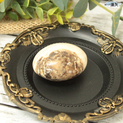 オパール56g 握り石 現品限り 白色巾着付き【新商品】