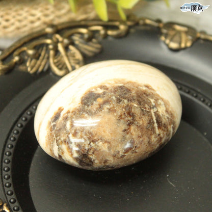 オパール56g 握り石 現品限り 白色巾着付き【新商品】