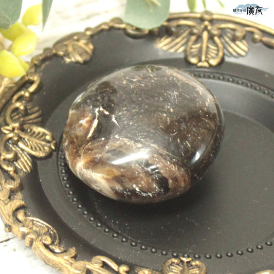 オパール88g 握り石 現品限り 白色巾着付き【新商品】