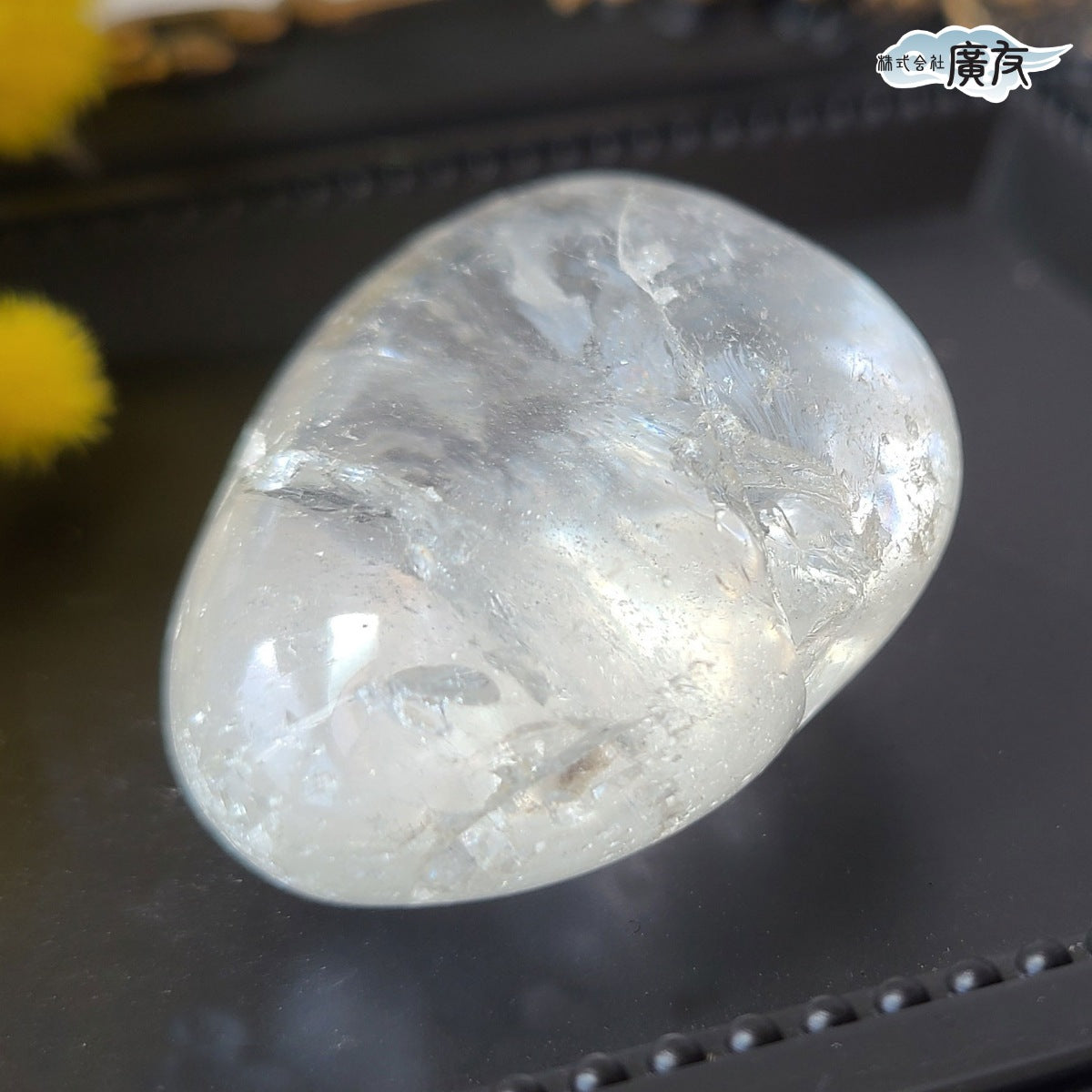 水晶握り石42g 現物販売 金色巾着付【新商品】