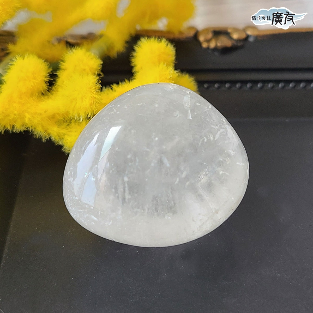 水晶握り石44g-2 現物販売 金色巾着付【新商品】