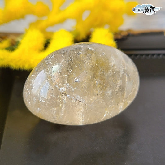 水晶握り石47g 現物販売 金色巾着付【新商品】