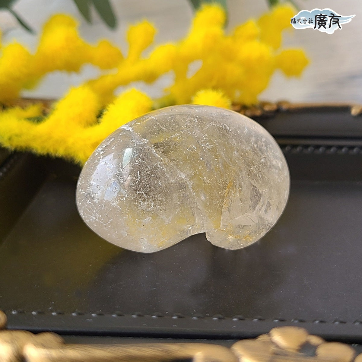 水晶握り石47g 現物販売 金色巾着付【新商品】
