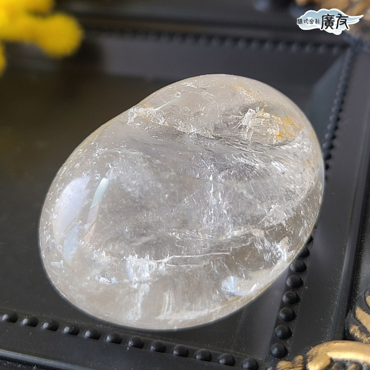 水晶握り石47g 現物販売 金色巾着付【新商品】