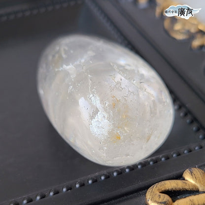 水晶握り石48g-2 現物販売 金色巾着付【新商品】