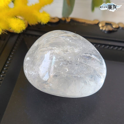 水晶握り石64g 現物販売 金色巾着付【新商品】