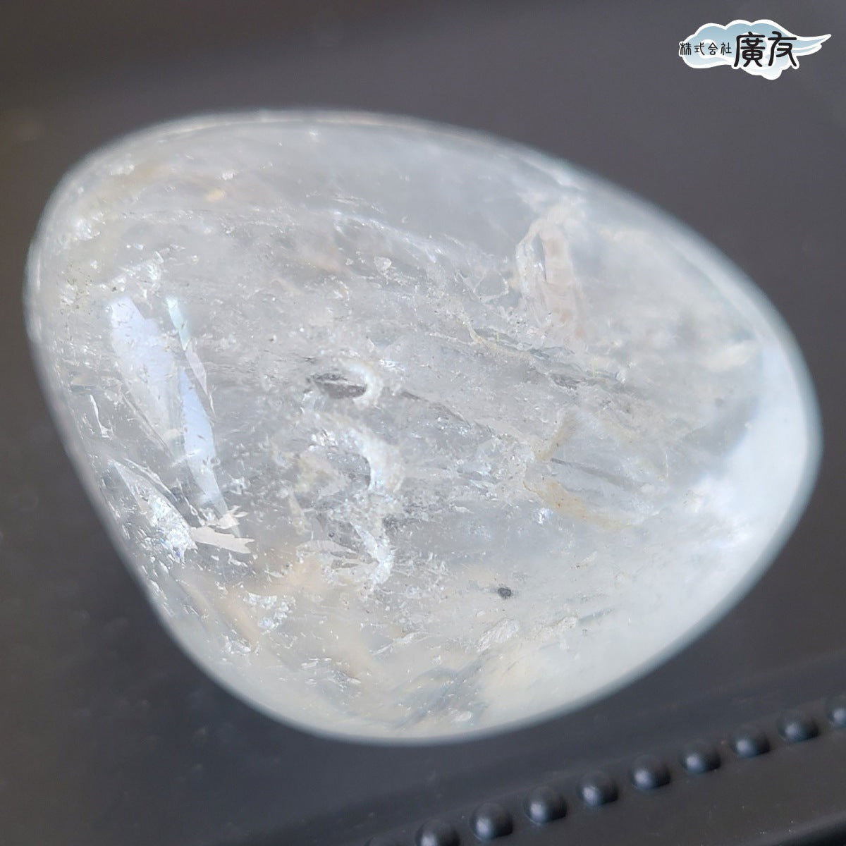 水晶握り石64g 現物販売 金色巾着付【新商品】