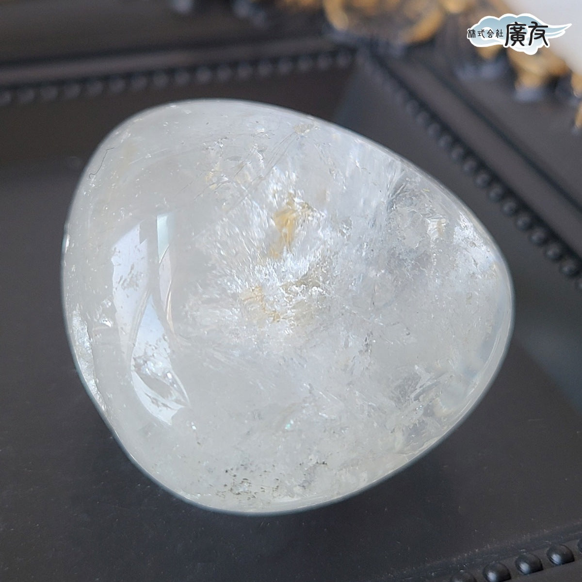 水晶握り石64g 現物販売 金色巾着付【新商品】 – 株式会社廣友