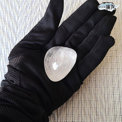 水晶握り石64g 現物販売 金色巾着付【新商品】