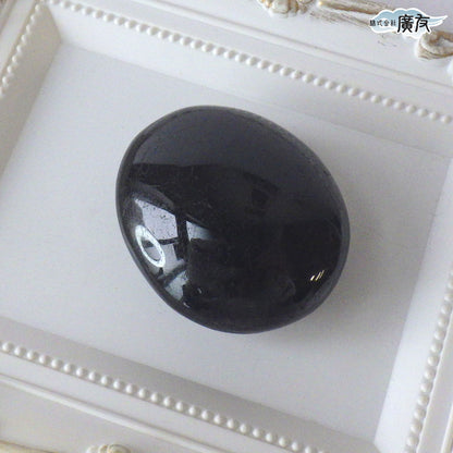 ブラックトルマリン110g 握り石 現品限り 白色巾着付き【新商品】