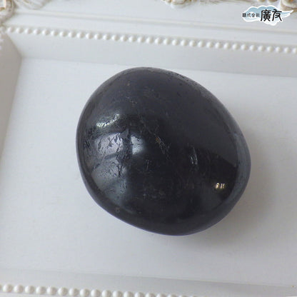 ブラックトルマリン117g 握り石 現品限り 白色巾着付き【新商品】