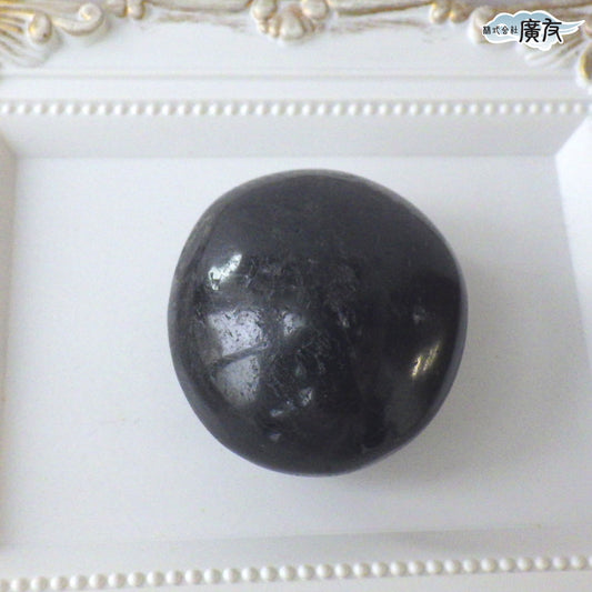 ブラックトルマリン117g 握り石 現品限り 白色巾着付き【新商品】